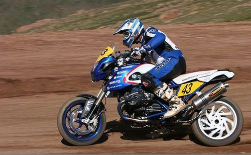 HP2 Megamoto 03