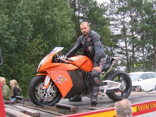 Supercharged KTM RC8 6