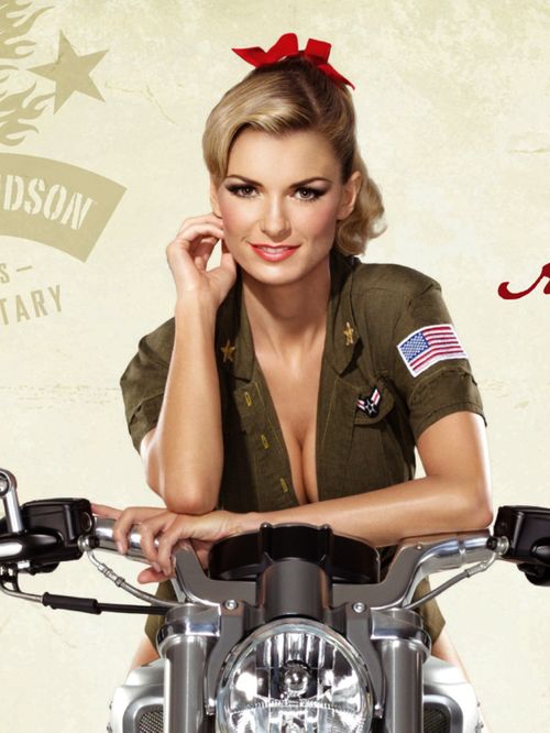 Moto Marisa Miller American Bombshell 4