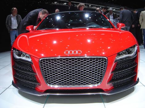 Audi_r8_v12_tdi_le_mans_salon_de_ge