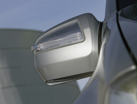 Mercedes_ml_facelift_3