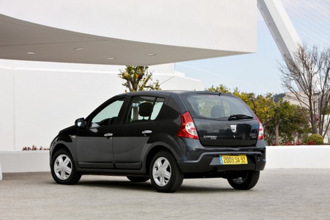 Renault_sandero_2