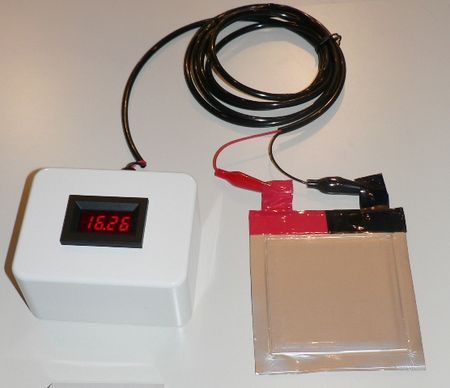 Toyota présente un élément d’accumulateur à électrolyte solide de 16 Volts de tension