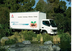 La filiale japonaise de Daimler va fournir 10 camions hybrides pour test à des transporteurs britanniques