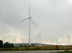 Les élus de l’Aude au secours des éoliennes