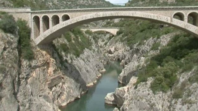 Merci Hulot! Le gaz naturel et ses condensats sont beaucoup plus propres ailleurs