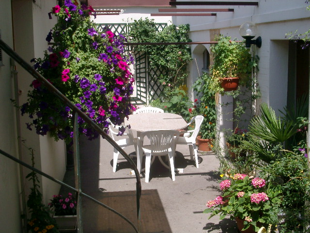 Petits soins sur le balcon