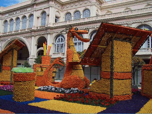 En février, Menton fête le citron