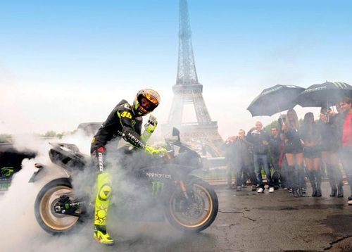 Valentino Rossi en visite à Paris