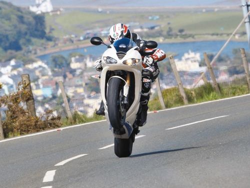 Triumph Daytona 675, sportive de l’année 2009 pour MCN
