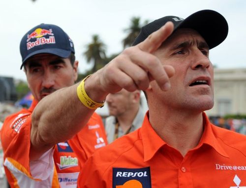 Opéré après sa lourde chute en KTM, Luc Alphand « va mieux ».