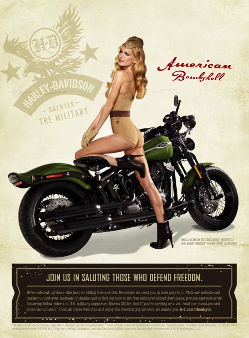 Harley et Marisa soutiennent les troupes et les croupes.