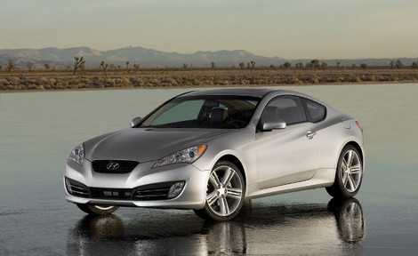 First official pictures of the new Hyundai Coupé