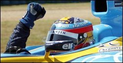 Alonso wins Grand Prix de France one lap ahead of team-mate Fisichella