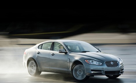 Tata to pay £1.05 billion for Jaguar and Land Rover