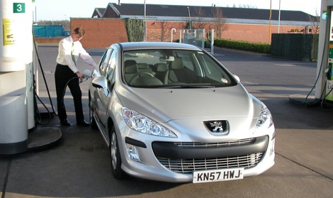 The Peugeot 308 travels round the M25 on less than a ‘tenner’