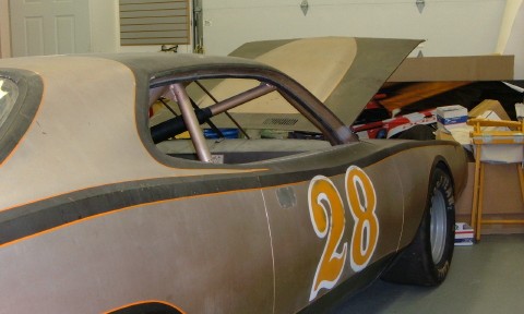 Found in a barn in Iowa: NASCAR Dodge Charger with Petty chassis