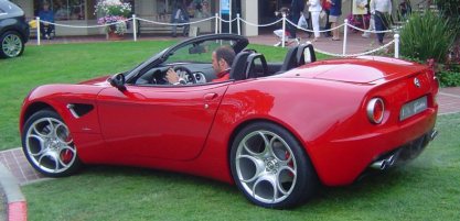Alfa Romeo will produce the 8C Spider