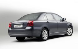 New Avensis 2.2 D4D makes ecology optional