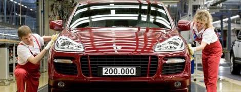 200,000th Cayenne Leaves Porsche Factory